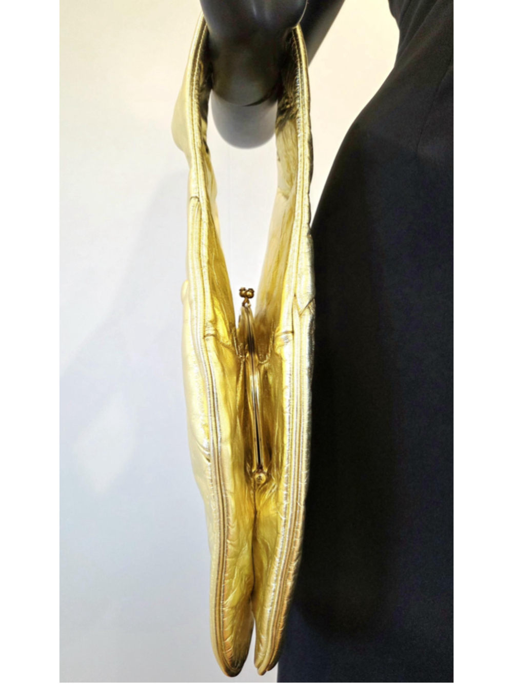 Vintage glam gold lamé evening bag | Custom Made by Frenchy | 70s–80s - Picture 11 of 16